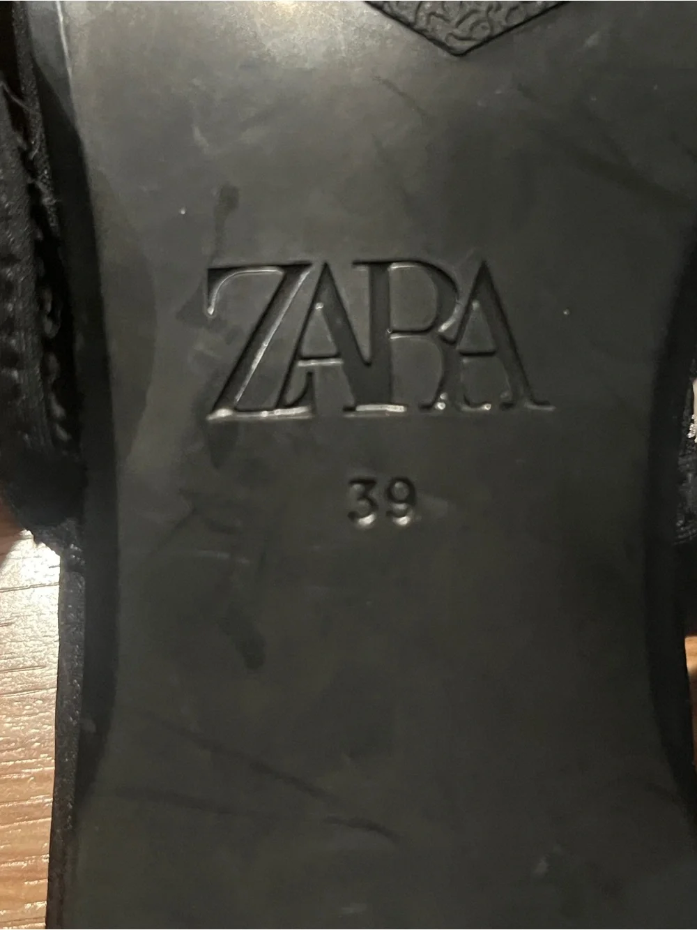Zara Black Square-Toe Heeled Flip Flop Sandals - Picture 3 of 3